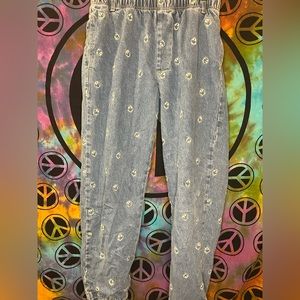 Size: Adult Small / Color : Blue with White smiley designs / Brand: BDG/UO